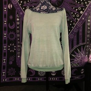 Women’s Off the shoulder Long Sleeve Top